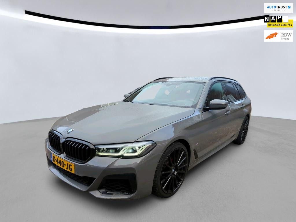 BMW 5 Serie Touring 520i High Executive M-SPORT l PANO l HUD l H/K l 360 CAMERA l ORG.NL l DEALER ONDERHOUDEN 50991472-0.jpg | Meerauto.nl