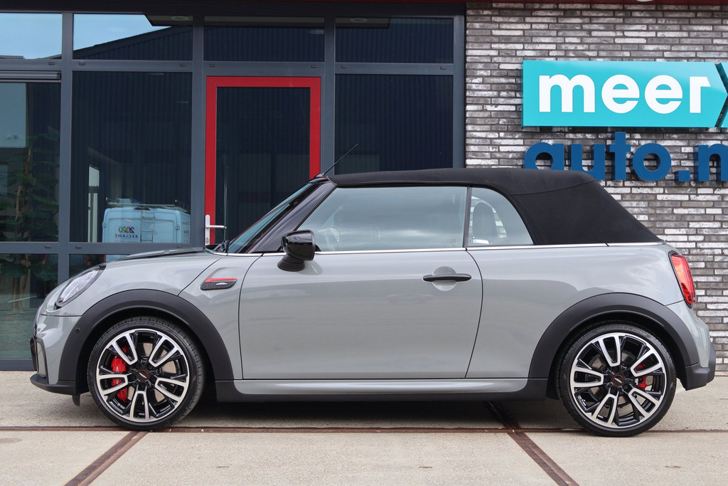 MINI Cooper Cabrio 2.0 231pk John Works JCW VOL! HUD l H/K l SCHAALSTOELEN l CAMERA l KEYLESS l ADAPT.CRUISE l CARPLAY l SFEER 55058060-1.jpg | Meerauto.nl