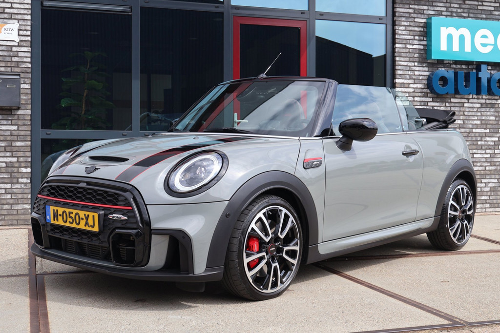 MINI Cooper Cabrio 2.0 231pk John Works JCW VOL! HUD l H/K l SCHAALSTOELEN l CAMERA l KEYLESS l ADAPT.CRUISE l CARPLAY l SFEER 55058060-10.jpg | Meerauto.nl