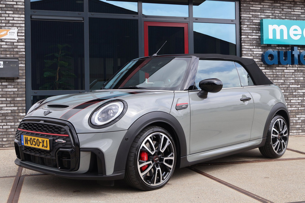 MINI Cooper Cabrio 2.0 231pk John Works JCW VOL! HUD l H/K l SCHAALSTOELEN l CAMERA l KEYLESS l ADAPT.CRUISE l CARPLAY l SFEER 55058060-7.jpg | Meerauto.nl