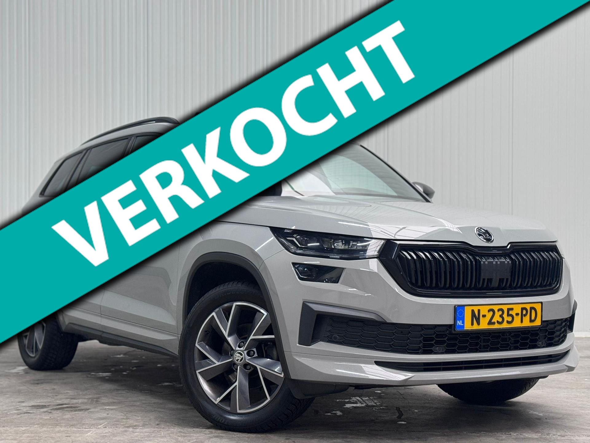 Škoda Kodiaq 1.5 TSI Sportline DSG FACELIFT VOL! PANO l TREKHAAK l CANTON l KEYLESS l CAMERA l ACC l ORG.NL l DEALER OH l 1e EIG 50592512-0.jpg | Meerauto.nl